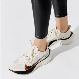 Nike Zoom Gravity Womens